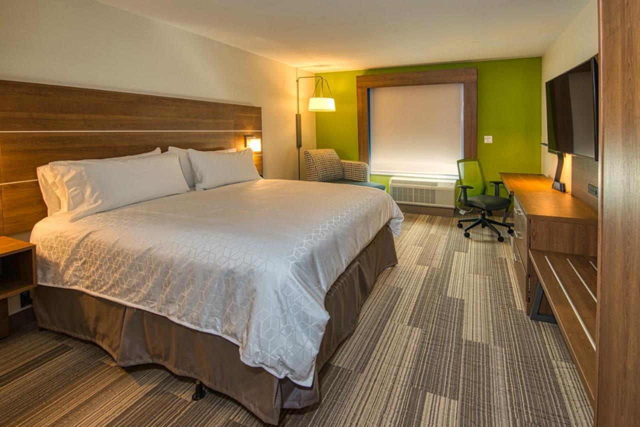 Hotel Express And Airport By Ihg Lincoln